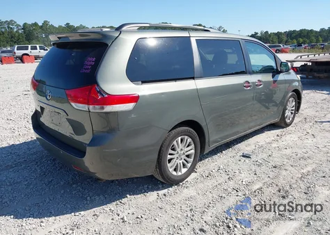 2011 Toyota Sienna Xle V6 z USA, uszkodzony, nr VIN 5TDYK3DC2BS125763